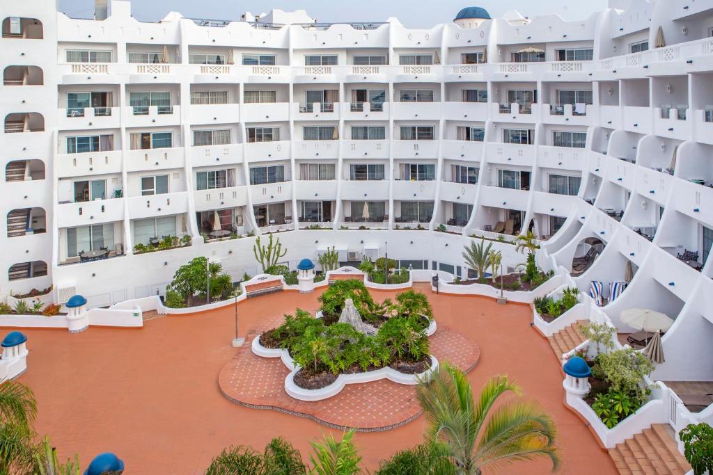 Ocean Breeze Terrace